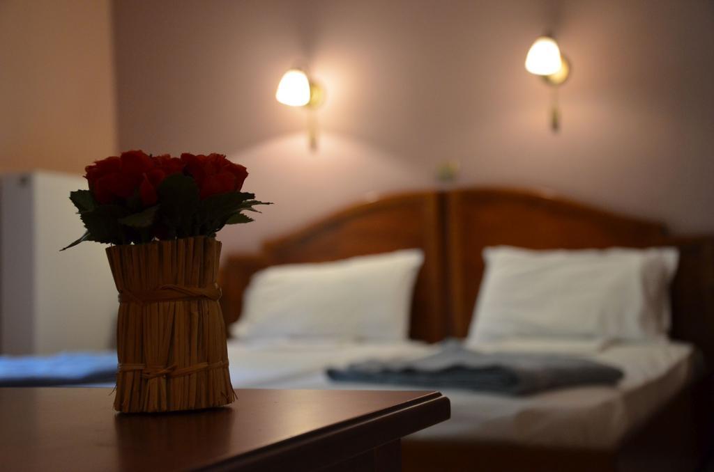 Archontiko Tou Ziaka Hotel Ipati Room photo